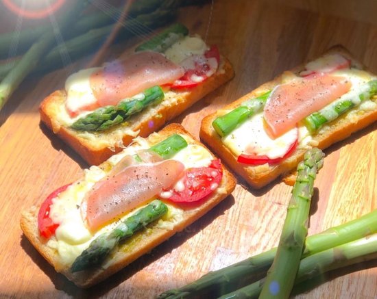 ホームベーカリーコビヤマ 写真2